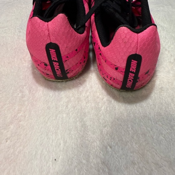 Nike Pink and Black Athletic Shoes with Speckled Design - Picture 3 of 7